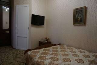 Гостиница Guest House Viktoria Кабардинка Двухместный номер с 1 кроватью или 2 отдельными кроватями-3